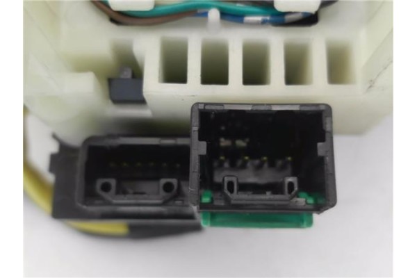 Recambio de mando intermitencia para mitsubishi colt vii (cz_) 1.3 (z35am, z34am, z33am) referencia OEM IAM 8600A334XA  