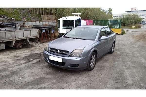 opel vectra c berlina del año 2004