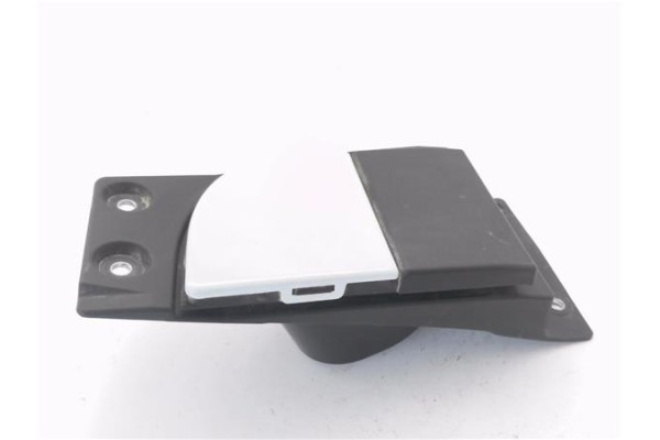 Recambio de tapa exterior combustible para iveco daily chasis 2.3 referencia OEM IAM 5801648113 5801545432 