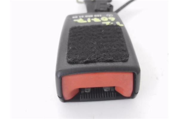 Recambio de anclaje cinturon trasero izquierdo para mercedes-benz clase a (bm 169) 2.0 a 180 cdi (169.007) referencia OEM IAM 16