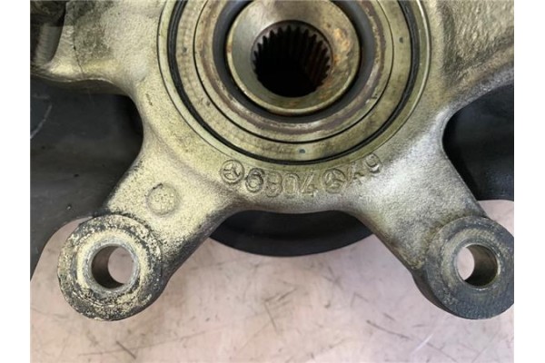 Recambio de mangueta delantero derecha para mercedes-benz clase a (bm 169) 2.0 a 180 cdi (169.007) referencia OEM IAM A169330082