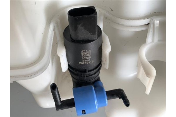 Recambio de deposito limpiaparabrisas para mercedes-benz clase b (bm 245) 1.7 170 (245.232) referencia OEM IAM 1698690220  