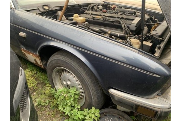 Recambio de aleta delantero derecha para jaguar xj6/12 3.6 xj6 referencia OEM IAM CAP5122  