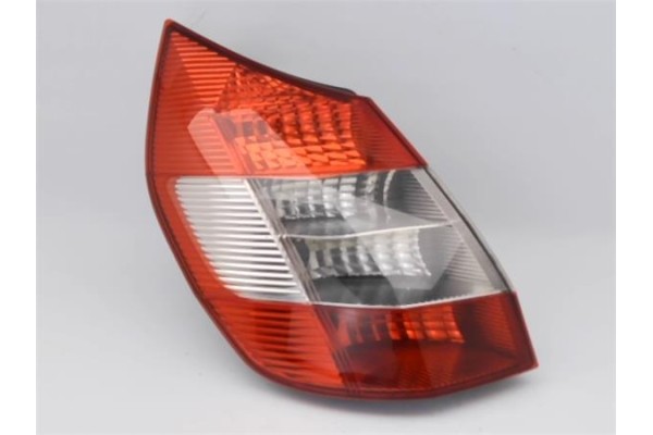 Recambio de piloto trasero izquierdo para renault scenic ii (jm) 1.6 (jm0c, jm0j, jm1b) referencia OEM IAM   