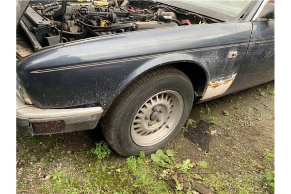 Recambio de aleta delantero izquierda para jaguar xj6/12 3.6 xj6 referencia OEM IAM CAP5123  