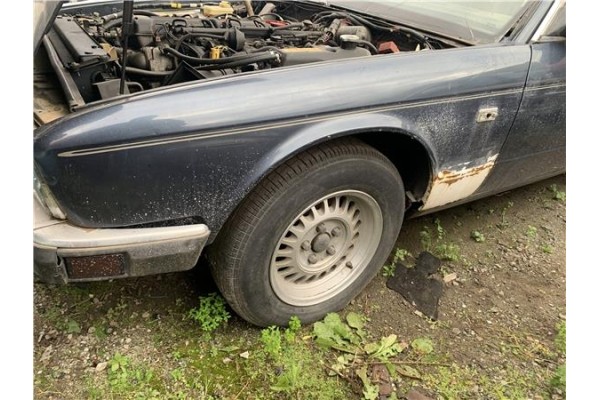 Recambio de aleta delantero izquierda para jaguar xj6/12 3.6 xj6 referencia OEM IAM CAP5123  