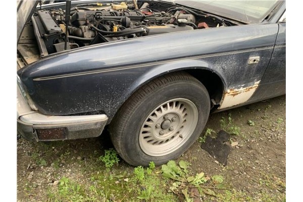 Recambio de aleta delantero izquierda para jaguar xj6/12 3.6 xj6 referencia OEM IAM CAP5123  