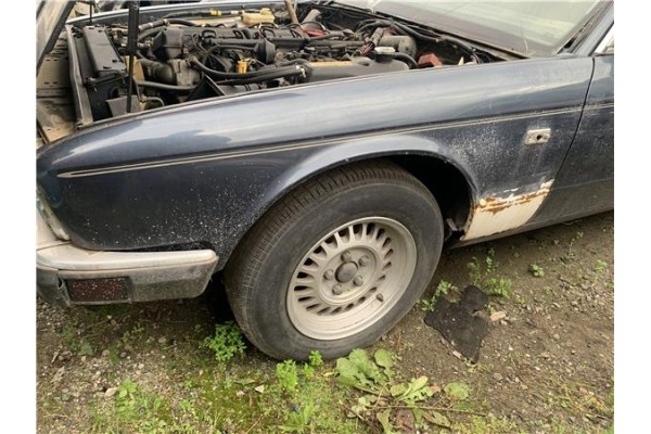 Recambio de aleta delantero izquierda para jaguar xj6/12 3.6 xj6 referencia OEM IAM CAP5123  