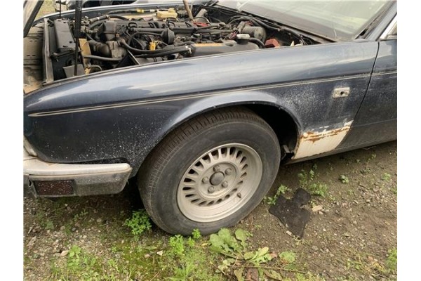 Recambio de aleta delantero izquierda para jaguar xj6/12 3.6 xj6 referencia OEM IAM CAP5123  