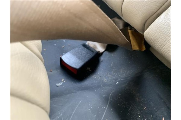 Recambio de anclaje cinturon trasero derecho para jaguar xj6/12 3.6 xj6 referencia OEM IAM BEC102498  