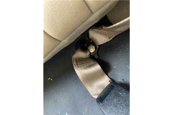 Recambio de anclaje cinturon trasero derecho para jaguar xj6/12 3.6 xj6 referencia OEM IAM BEC102498  