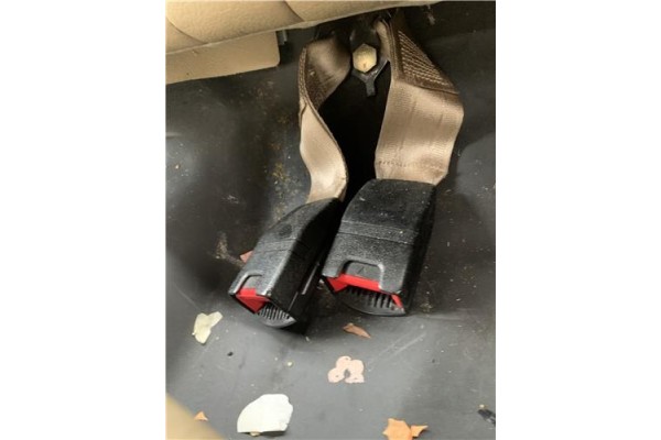 Recambio de anclaje cinturon trasero izquierdo para jaguar xj6/12 3.6 xj6 referencia OEM IAM BEC102498  