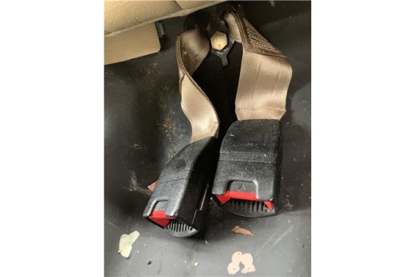 Recambio de anclaje cinturon trasero izquierdo para jaguar xj6/12 3.6 xj6 referencia OEM IAM BEC102498  