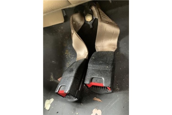 Recambio de anclaje cinturon trasero izquierdo para jaguar xj6/12 3.6 xj6 referencia OEM IAM BEC102498  