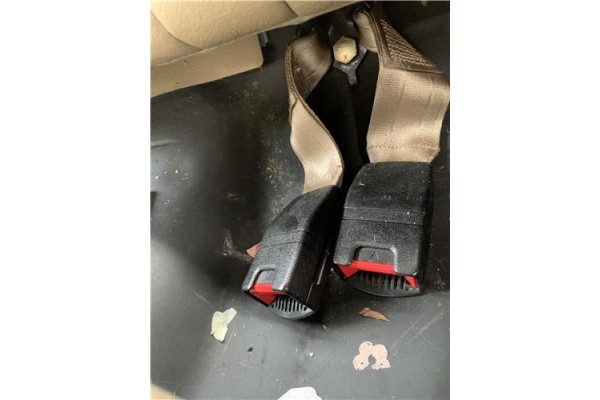 Recambio de anclaje cinturon trasero izquierdo para jaguar xj6/12 3.6 xj6 referencia OEM IAM BEC102498  