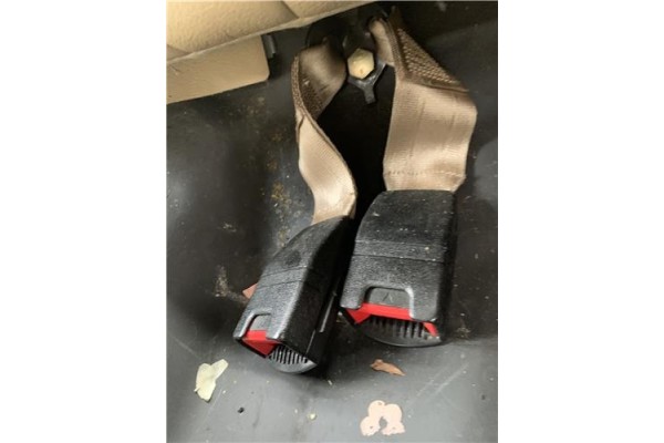 Recambio de anclaje cinturon trasero izquierdo para jaguar xj6/12 3.6 xj6 referencia OEM IAM BEC102498  