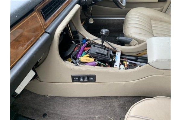 Recambio de consola para jaguar xj6/12 3.6 xj6 referencia OEM IAM BCC74844 BCC55953 