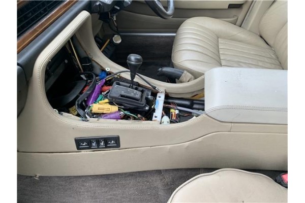 Recambio de consola para jaguar xj6/12 3.6 xj6 referencia OEM IAM BCC74844 BCC55953 