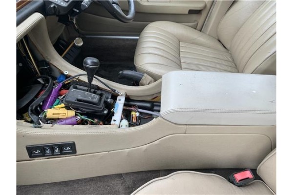 Recambio de consola para jaguar xj6/12 3.6 xj6 referencia OEM IAM BCC74844 BCC55953 