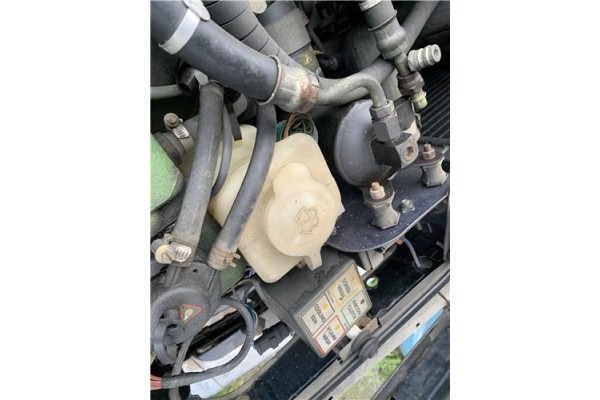 Recambio de deposito limpiaparabrisas para jaguar xj6/12 3.6 xj6 referencia OEM IAM DBC6113  