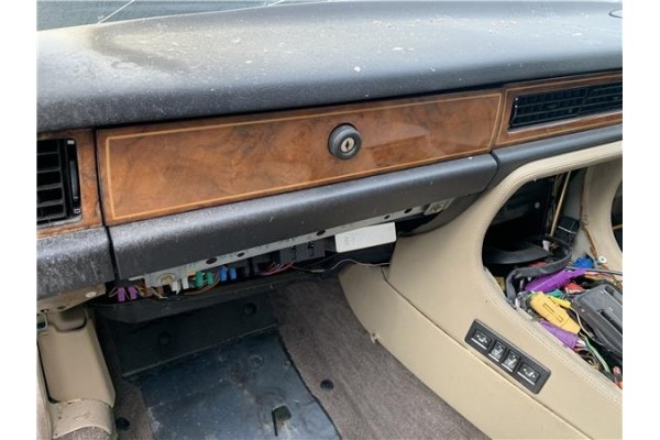 Recambio de guantera salpicadero para jaguar xj6/12 3.6 xj6 referencia OEM IAM BEC15538LEG  