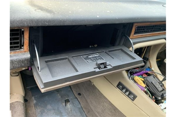 Recambio de guantera salpicadero para jaguar xj6/12 3.6 xj6 referencia OEM IAM BEC15538LEG  
