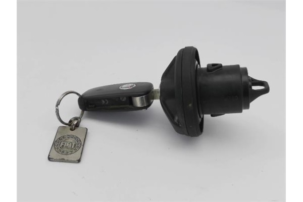 Recambio de tapon combustible para fiat qubo (300) 1.3 active referencia OEM IAM   