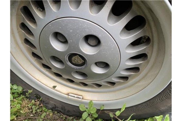 Recambio de mangueta delantero derecha para jaguar xj6/12 3.6 xj6 referencia OEM IAM CBC1710  