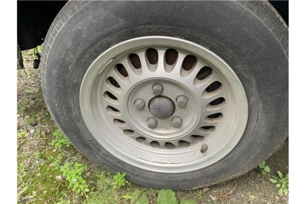 Recambio de mangueta delantero izquierda para jaguar xj6/12 3.6 xj6 referencia OEM IAM CBC1711  