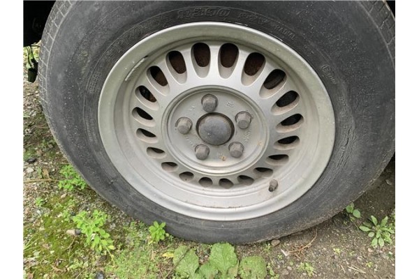 Recambio de mangueta delantero izquierda para jaguar xj6/12 3.6 xj6 referencia OEM IAM CBC1711  