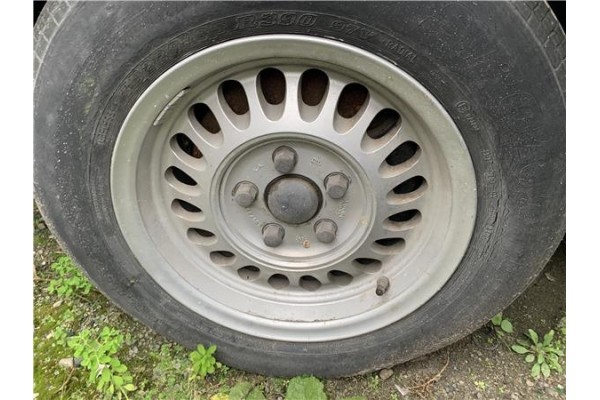 Recambio de mangueta delantero izquierda para jaguar xj6/12 3.6 xj6 referencia OEM IAM CBC1711  