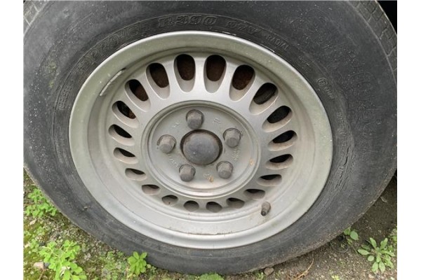 Recambio de mangueta delantero izquierda para jaguar xj6/12 3.6 xj6 referencia OEM IAM CBC1711  