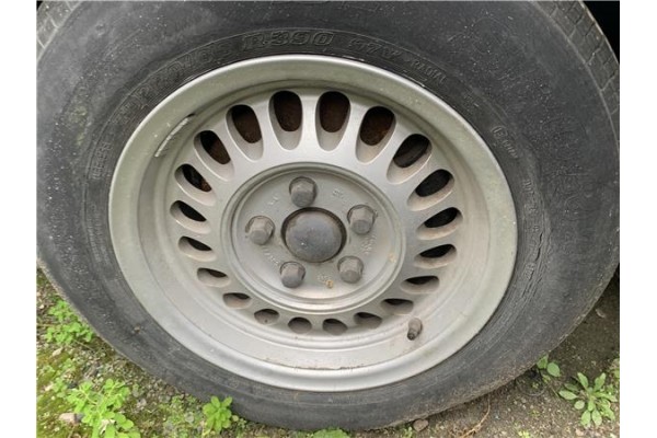 Recambio de mangueta delantero izquierda para jaguar xj6/12 3.6 xj6 referencia OEM IAM CBC1711  