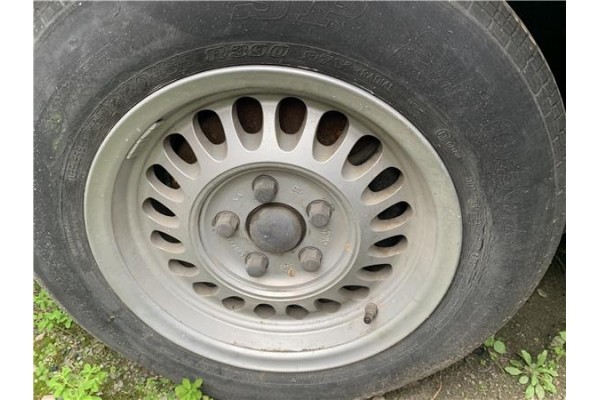 Recambio de mangueta delantero izquierda para jaguar xj6/12 3.6 xj6 referencia OEM IAM CBC1711  