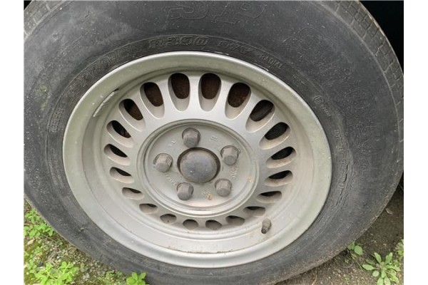 Recambio de mangueta delantero izquierda para jaguar xj6/12 3.6 xj6 referencia OEM IAM CBC1711  