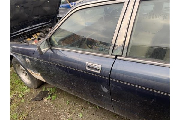 Recambio de puerta delantero izquierda para jaguar xj6/12 3.6 xj6 referencia OEM IAM JLM11503  