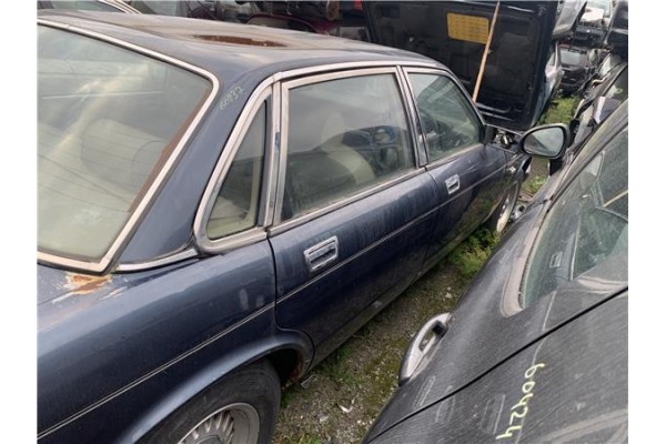 Recambio de puerta trasero derecha para jaguar xj6/12 3.6 xj6 referencia OEM IAM JLM11504  