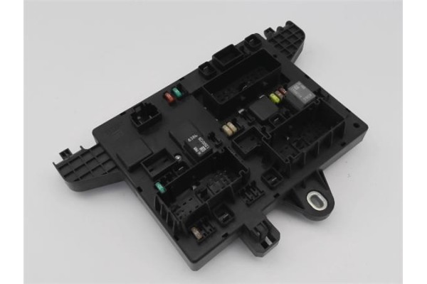 Recambio de caja fusibles/rele para opel astra j 1.7 cdti referencia OEM IAM   