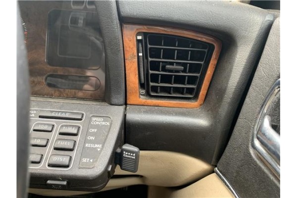 Recambio de rejilla entrada de aire para jaguar xj6/12 3.6 xj6 referencia OEM IAM BCC6660  