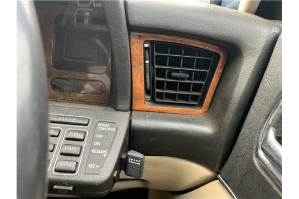 Recambio de rejilla entrada de aire para jaguar xj6/12 3.6 xj6 referencia OEM IAM BCC6660  