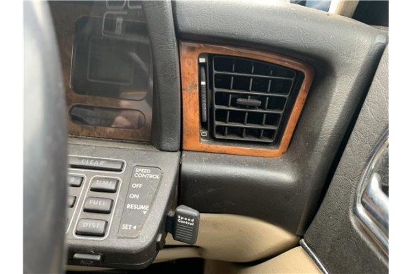 Recambio de rejilla entrada de aire para jaguar xj6/12 3.6 xj6 referencia OEM IAM BCC6660  