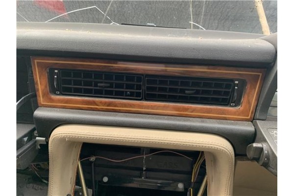 Recambio de rejilla entrada de aire para jaguar xj6/12 3.6 xj6 referencia OEM IAM BBC3708  