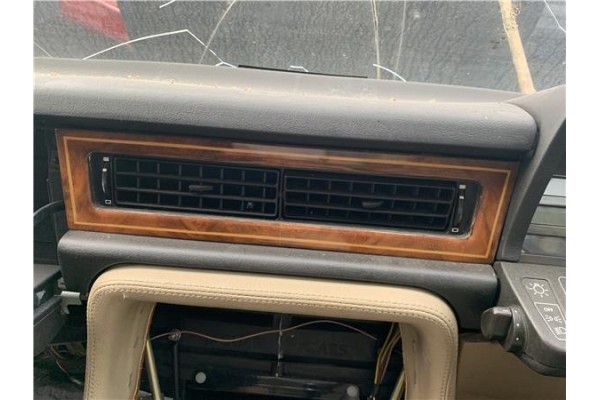 Recambio de rejilla entrada de aire para jaguar xj6/12 3.6 xj6 referencia OEM IAM BBC3708  