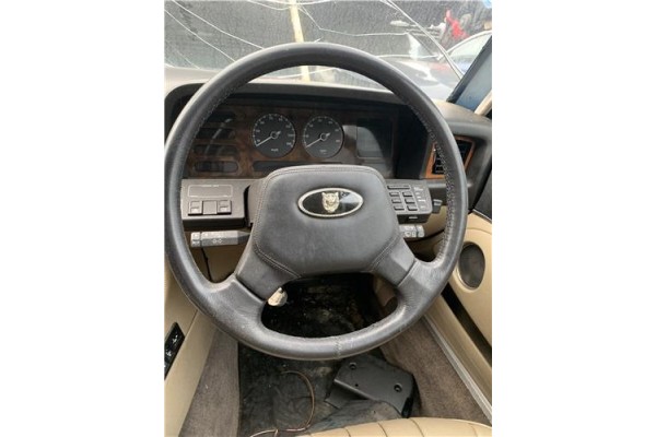 Recambio de volante para jaguar xj6/12 3.6 xj6 referencia OEM IAM CBC6335  