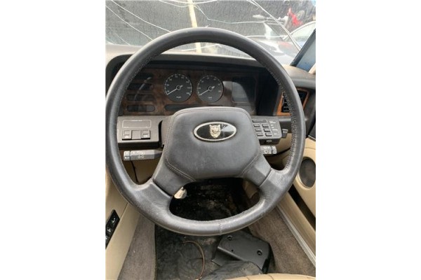 Recambio de volante para jaguar xj6/12 3.6 xj6 referencia OEM IAM CBC6335  