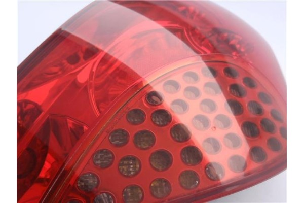 Recambio de piloto trasero derecho para peugeot 207 1.4 16v referencia OEM IAM 085501944R  