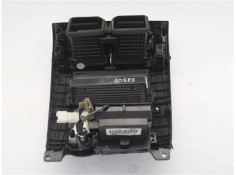 Recambio de embellecedor consola central para hyundai tucson (jm) 2.0 crdi referencia OEM IAM U0501948  