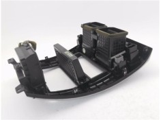 Recambio de embellecedor consola central para hyundai tucson (jm) 2.0 crdi referencia OEM IAM U0501948  