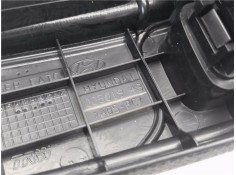 Recambio de embellecedor consola central para hyundai tucson (jm) 2.0 crdi referencia OEM IAM U0501948  