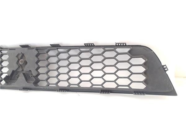 Recambio de rejilla capo para mitsubishi colt vii (cz_) 1.3 (z35am, z34am, z33am) referencia OEM IAM 7450A457  